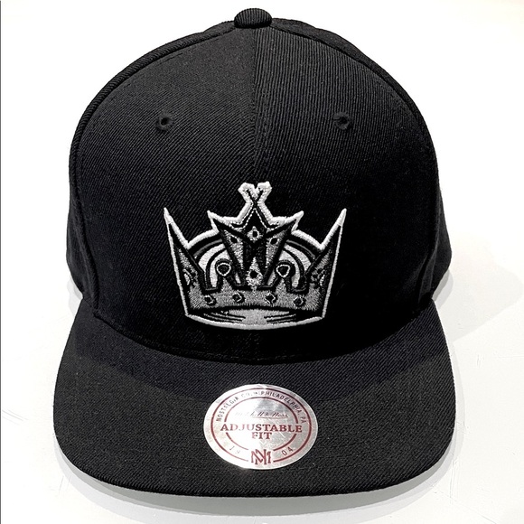 *NEW* Mitchell & Ness Los Angeles Kings Crown Snapback Hat - Picture 1 of 7